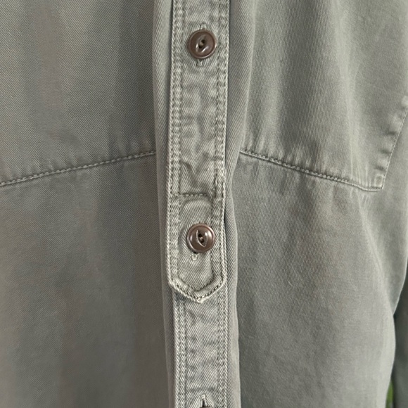 1975 Military-Style Shirt Jacket in Sage Green–Patches, Lightweight Denim (XL) - Picture 4 of 6